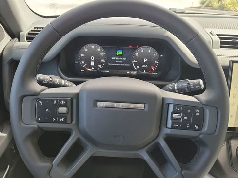 New 2026 Land Rover Defender 110 X-Dynamic SE image 28