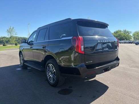 Used 2025 Ford Expedition Active AWD/4WD image 16