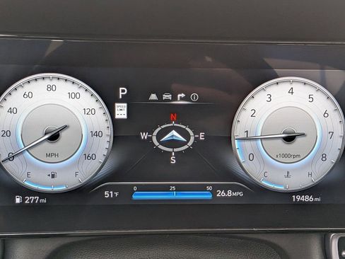 Used 2025 Hyundai Elantra SEL image 13