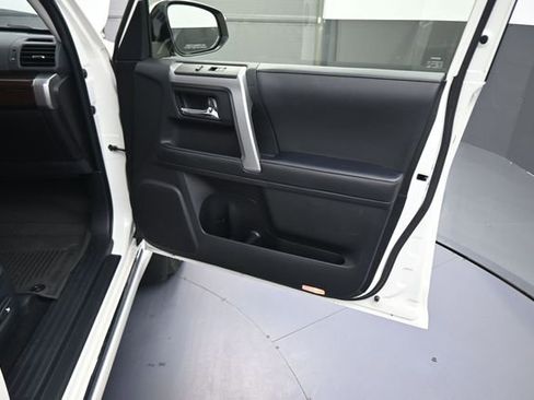 Used 2023 Toyota 4Runner Limited AWD/4WD image 60