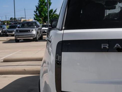 New 2026 Land Rover Range Rover Long Wheelbase SE AWD/4WD image 61