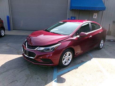 Used 2016 Chevrolet Cruze LT w/ Convenience Package image 4