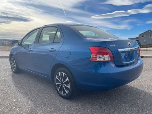 Used 2010 Toyota Yaris L image 6