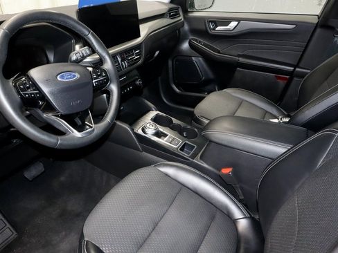 Used 2023 Ford Escape SE image 24