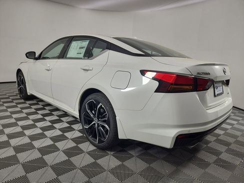 New 2025 Nissan Altima 2.5 SR w/ SR Premium Package AWD/4WD image 3