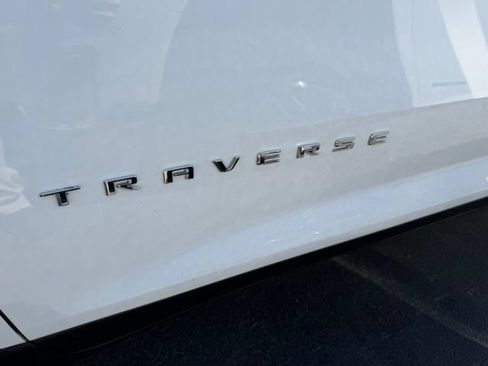 Used 2024 Chevrolet Traverse LT FWD image 8