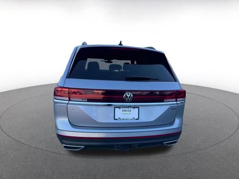 Used 2025 Volkswagen Atlas SE image 12