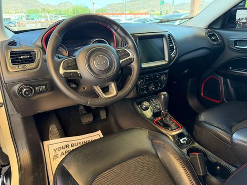 Used 2019 Jeep Compass Trailhawk w/ Popular Equipment Group AWD/4WD image 14
