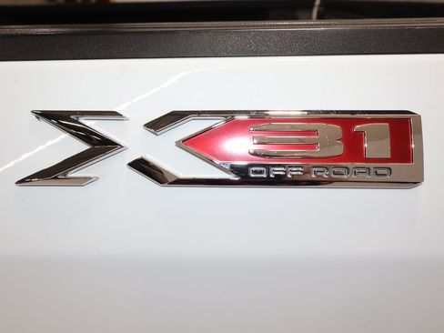 Used 2022 GMC Sierra 1500 SLT w/ SLT Premium Plus Package image 38