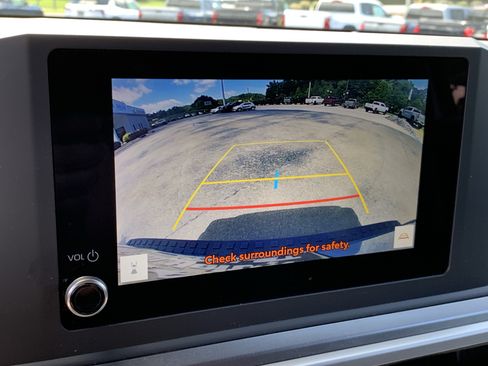 Used 2025 Toyota 4Runner SR5 AWD/4WD image 19