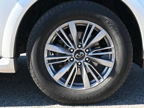 Used 2018 INFINITI QX80 2WD w/ Driver Assistance Package image 13