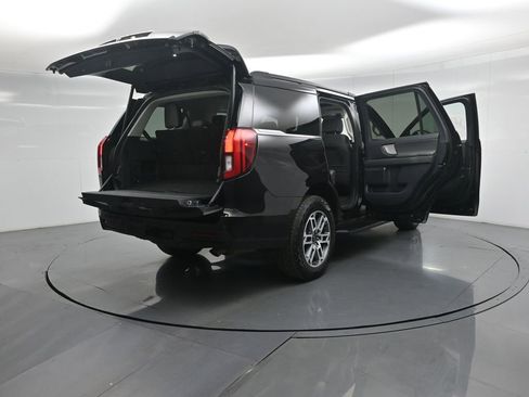 Certified 2025 Ford Expedition Active image 6