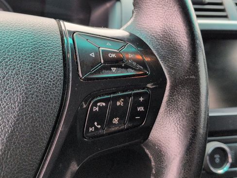 Used 2016 Ford Explorer XLT w/ Equipment Group 202A image 30