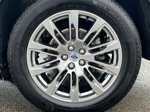 Used 2025 Ford Explorer Active w/ Active Comfort Package image 14