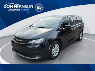 Used 2022 Chrysler Voyager LX video 1