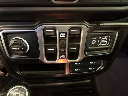 Used 2021 Jeep Wrangler Unlimited Sahara w/ Cold Weather Group image 30