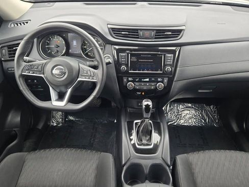 Used 2019 Nissan Rogue SV image 18