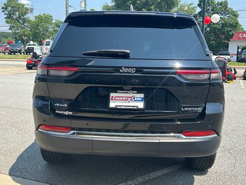 Used 2024 Jeep Grand Cherokee Limited image 8