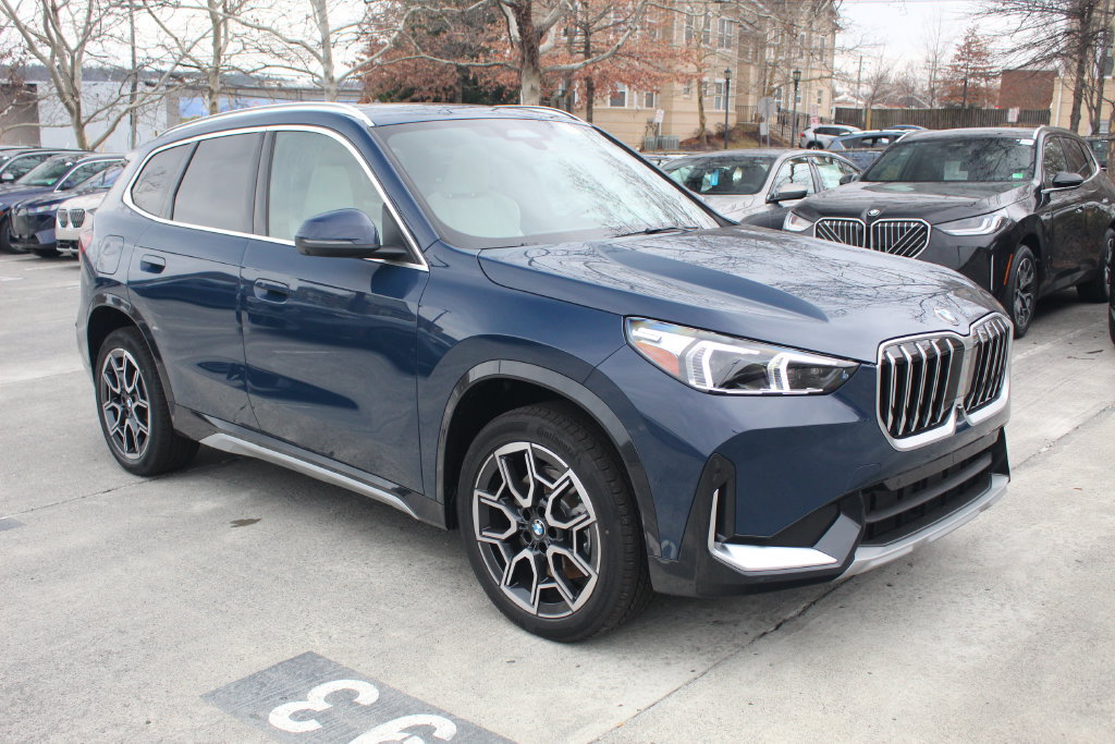 Used 2026 BMW X1 xDrive28i w/ Technology Package AWD/4WD image 1