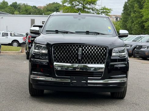 Used 2024 Lincoln Navigator Black Label AWD/4WD image 2