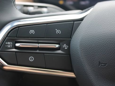 New 2026 Chevrolet Equinox ACTIV AWD/4WD image 38