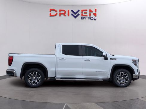 New 2026 GMC Sierra 1500 SLT w/ SLT Premium Plus Package AWD/4WD image 7