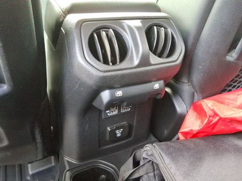Used 2023 Jeep Gladiator Mojave w/ Cold Weather Group AWD/4WD image 19