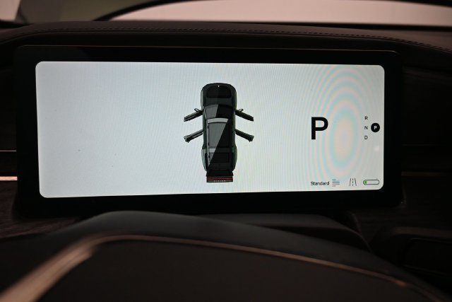 Used 2024 Rivian R1S Adventure Quad AWD/4WD image 11