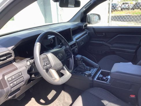 Used 2025 Toyota 4Runner SR5 AWD/4WD image 2
