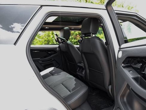 New 2026 Land Rover Range Rover Evoque Hoxton AWD/4WD image 46