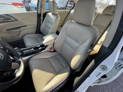 Used 2017 Honda Accord EX-L image 24