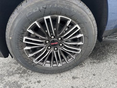 New 2026 GMC Yukon XL Elevation w/ Elevation Premium Package image 11