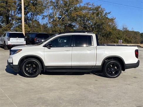 Used 2023 Honda Ridgeline Black Edition image 2