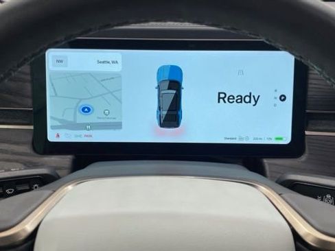 Used 2024 Rivian R1S Adventure image 28