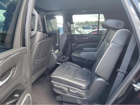 Used 2023 Cadillac Escalade Sport image 7