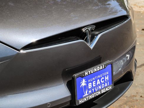 Used 2020 Tesla Model X Long Range AWD/4WD image 5