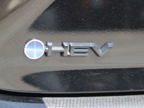 Used 2025 Toyota Camry SE FWD image 6
