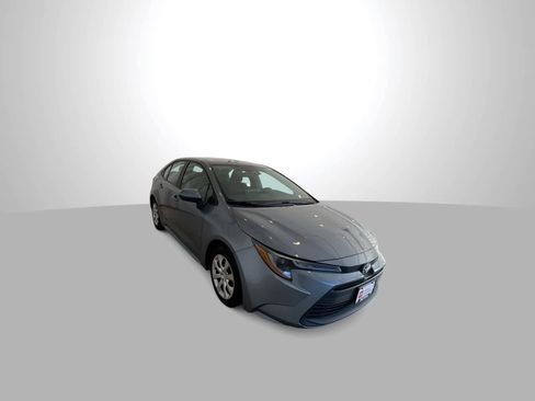 Used 2024 Toyota Corolla LE image 2