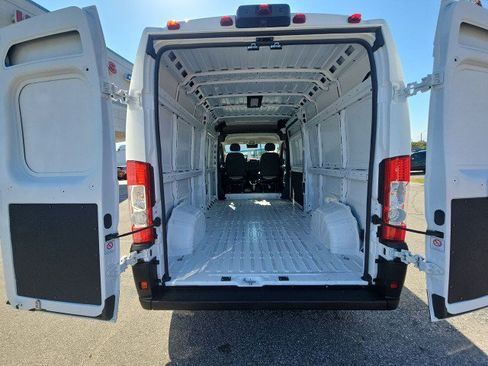 Used 2026 RAM ProMaster 2500 w/ Convenience Group FWD image 23