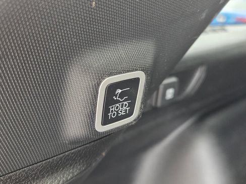 Used 2025 Jeep Grand Cherokee Altitude AWD/4WD image 13