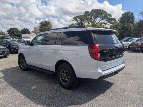 Used 2025 Ford Expedition Active RWD image 6