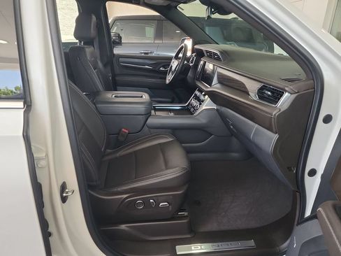 Certified 2023 GMC Yukon XL Denali AWD/4WD image 28