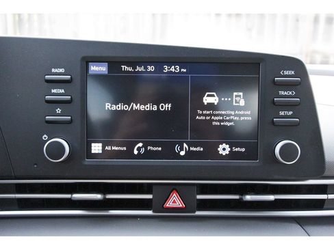 Certified 2026 Hyundai Elantra SE FWD image 25