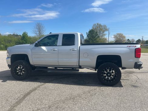 Used 2017 Chevrolet Silverado 1500 LT w/ All Star Edition image 3