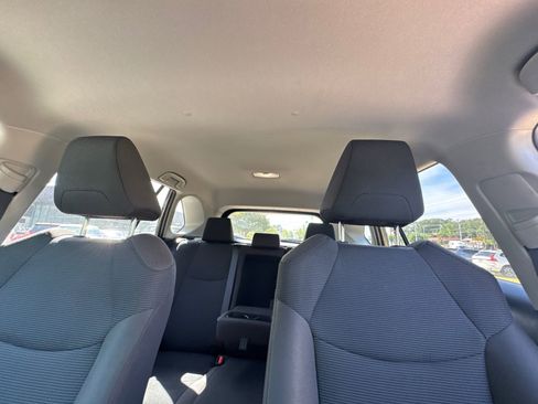 Used 2025 Toyota RAV4 LE AWD/4WD image 30