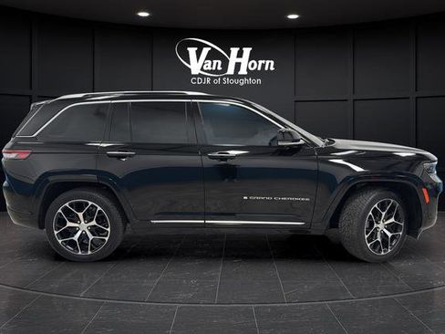 Used 2023 Jeep Grand Cherokee Summit AWD/4WD image 8