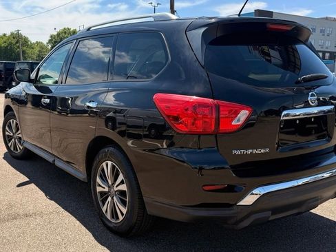 Used 2017 Nissan Pathfinder S FWD image 4