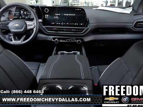 New 2025 Chevrolet Silverado EV LT image 11