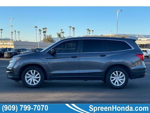 Used 2019 Honda Pilot LX image 1