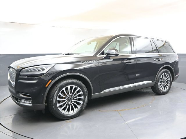 Used 2021 Lincoln Aviator Reserve w/ Equipment Group 201A AWD/4WD image 2
